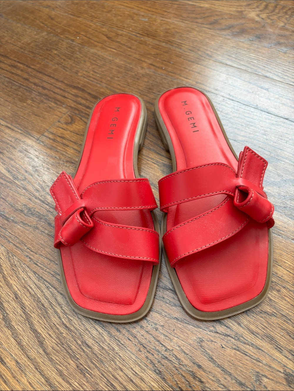 M. Gemi Red Leather Knot-Detail Slide Sandals